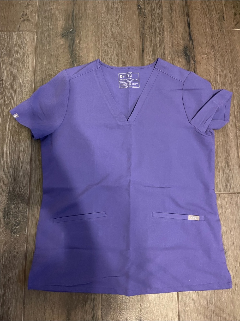 FIGS Casma Three-Pocket Scrub Top M Amethyst Purple